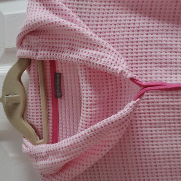 T-by Talbots Pink Long Neck Top probably size M - Picture 3 of 6